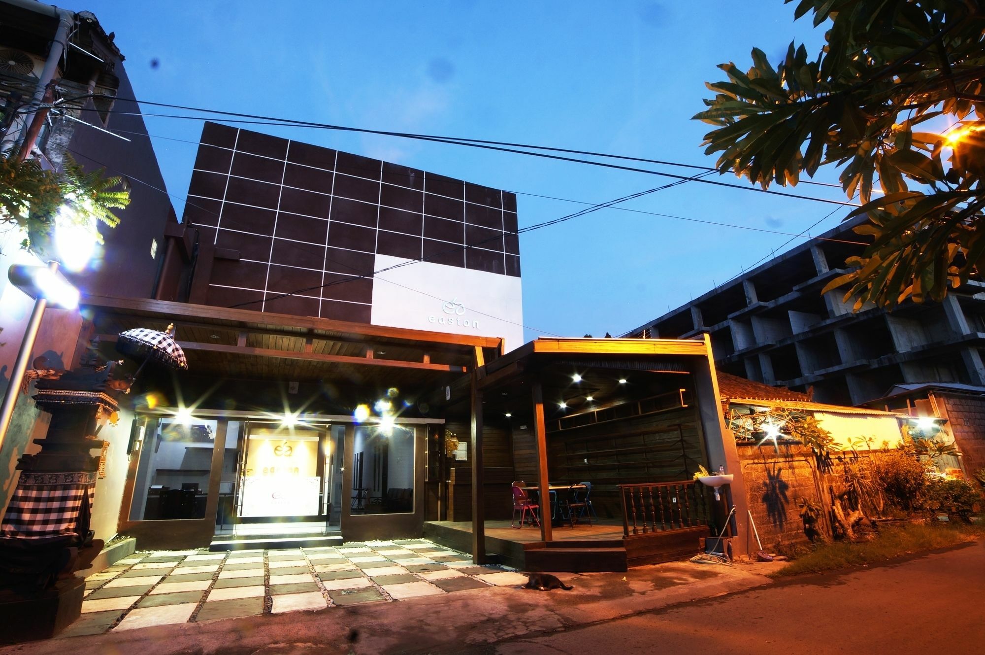 Easton Kuta Homestay Екстер'єр фото
