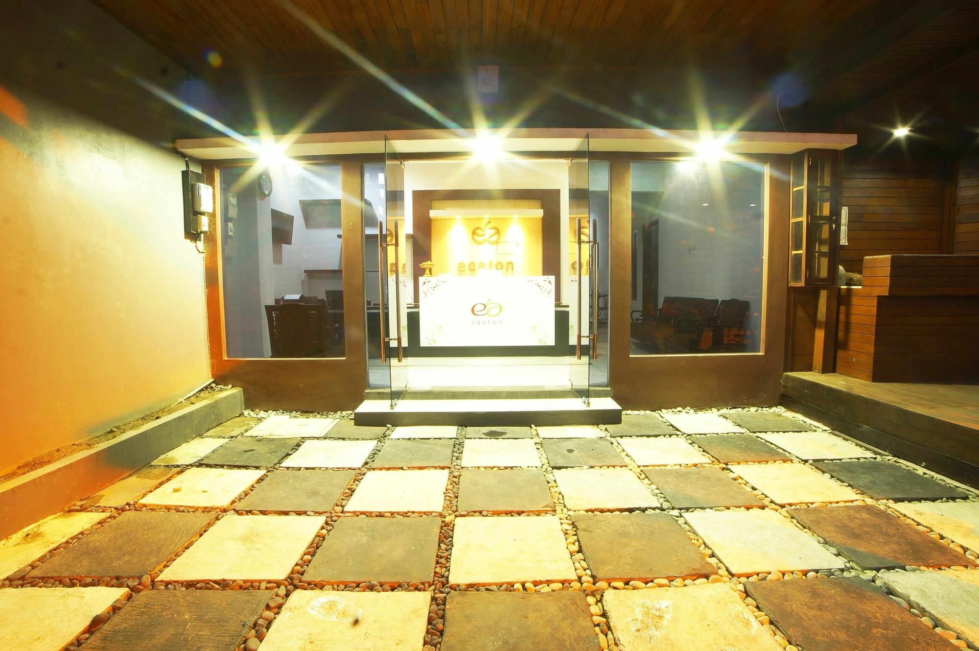 Easton Kuta Homestay Екстер'єр фото